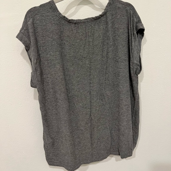 Grey top - Picture 2 of 3
